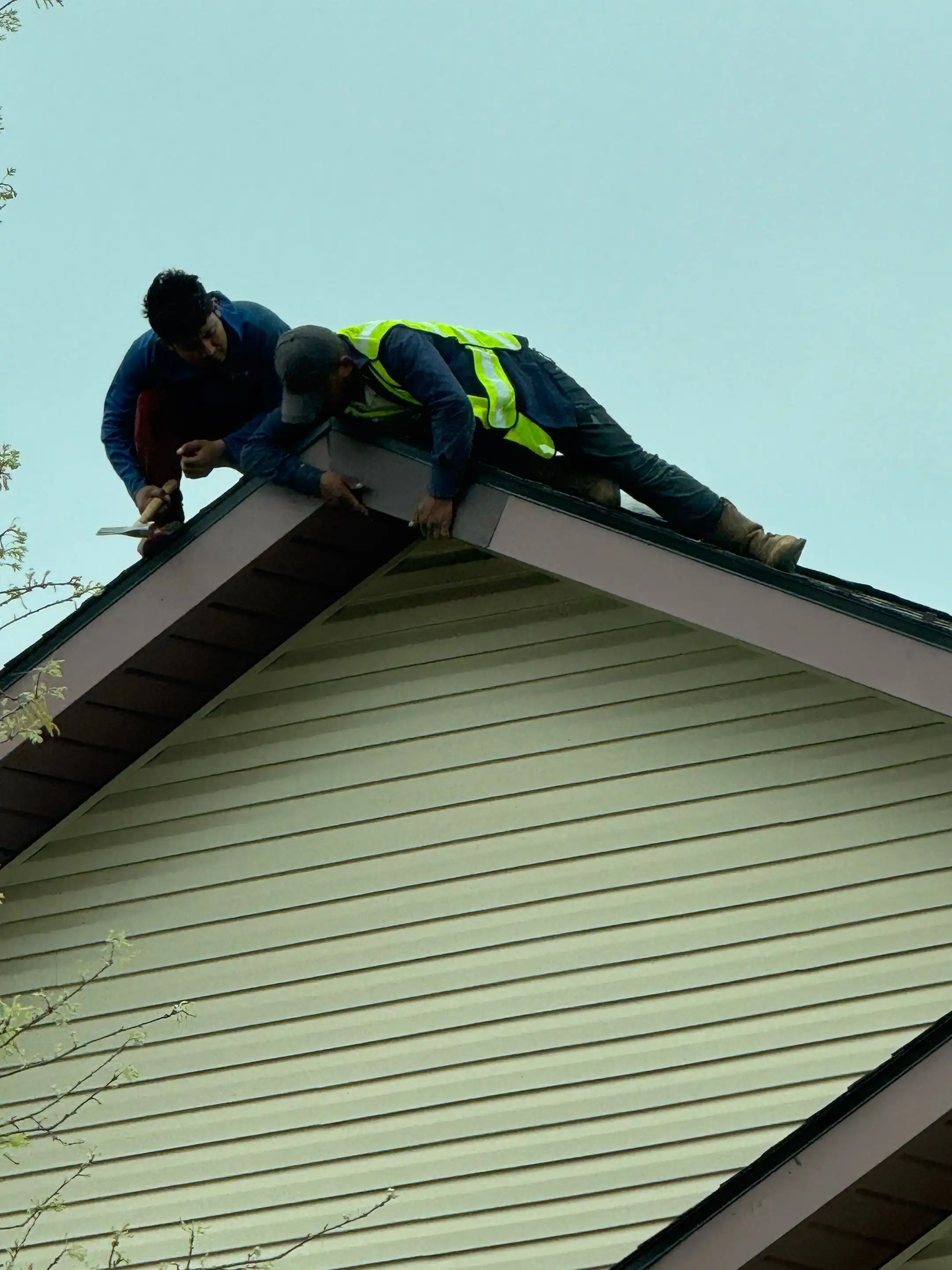 7 Signs Your Winamac Commercial Roof Needs to Be Replaced
